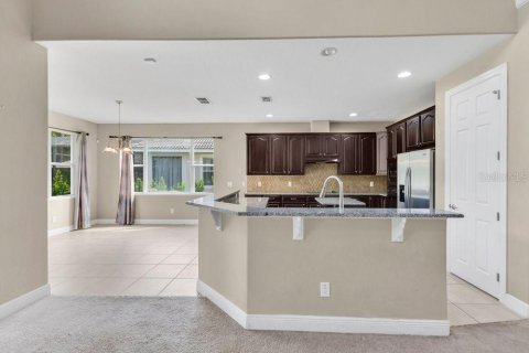 House in Davenport, Florida 4 bedrooms, 299.05 sq.m. № 2396296 - photo 7