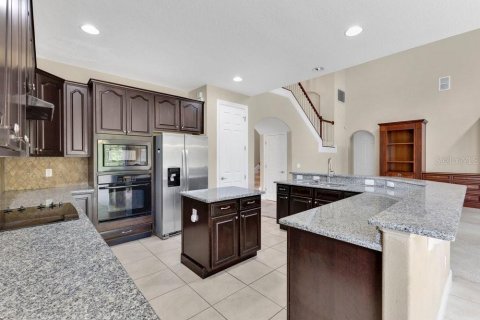 House in Davenport, Florida 4 bedrooms, 299.05 sq.m. № 2396296 - photo 9
