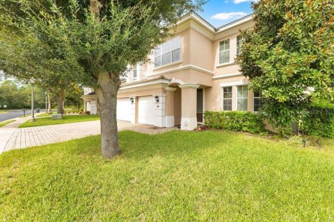 House in Davenport, Florida 4 bedrooms, 299.05 sq.m. № 2396296 - photo 2