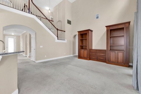 House in Davenport, Florida 4 bedrooms, 299.05 sq.m. № 2396296 - photo 11