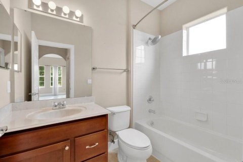 House in Davenport, Florida 4 bedrooms, 299.05 sq.m. № 2396296 - photo 22