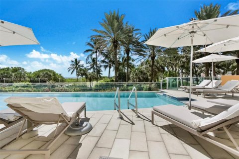 Copropriété à vendre à Miami Beach, Floride: 2 chambres, 127.28 m2 № 1943278 - photo 19
