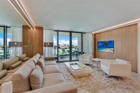 Copropriété à vendre à Miami Beach, Floride: 2 chambres, 127.28 m2 № 1943278 - photo 6