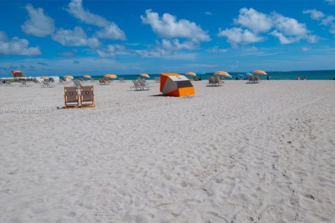 Copropriété à vendre à Miami Beach, Floride: 2 chambres, 127.28 m2 № 1943278 - photo 26