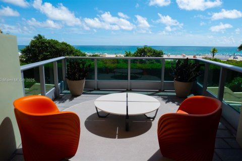 Copropriété à vendre à Miami Beach, Floride: 2 chambres, 127.28 m2 № 1943278 - photo 29