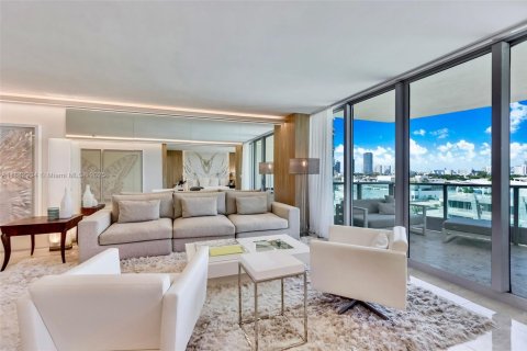 Copropriété à vendre à Miami Beach, Floride: 2 chambres, 127.28 m2 № 1943278 - photo 17
