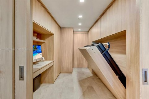 Copropriété à vendre à Miami Beach, Floride: 2 chambres, 127.28 m2 № 1943278 - photo 16