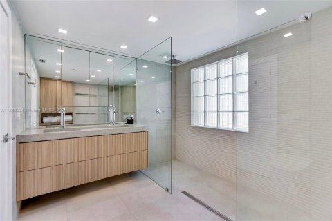 Copropriété à vendre à Miami Beach, Floride: 2 chambres, 127.28 m2 № 1943278 - photo 14