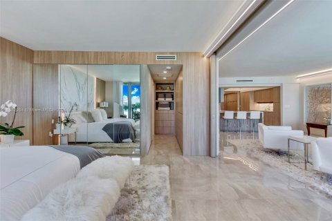 Copropriété à vendre à Miami Beach, Floride: 2 chambres, 127.28 m2 № 1943278 - photo 13