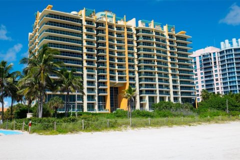 Copropriété à vendre à Miami Beach, Floride: 2 chambres, 127.28 m2 № 1943278 - photo 23