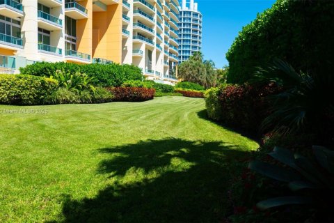 Copropriété à vendre à Miami Beach, Floride: 2 chambres, 127.28 m2 № 1943278 - photo 28