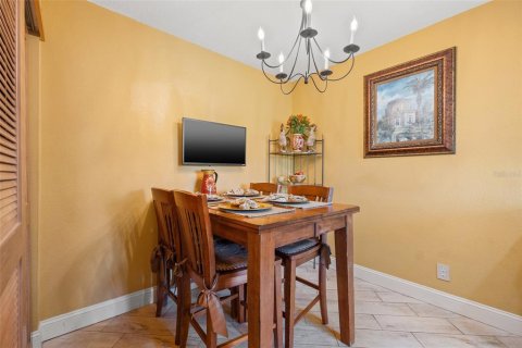 Adosado en venta en Saint Petersburg, Florida, 3 dormitorios, 177.91 m2 № 1584521 - foto 18
