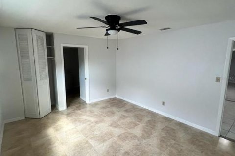 House in Orlando, Florida 5 bedrooms, 228.63 sq.m. № 1580938 - photo 19