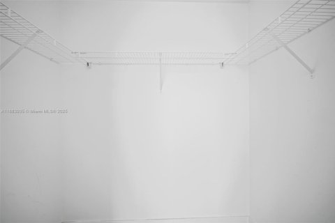 Copropriété à louer à Miami, Floride: 2 chambres, 102.94 m2 № 1930711 - photo 10