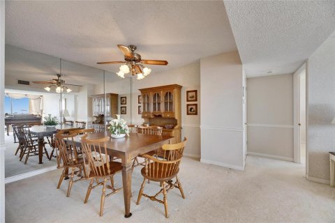 Condominio en venta en Treasure Island, Florida, 2 dormitorios, 109.16 m2 № 1717731 - foto 12
