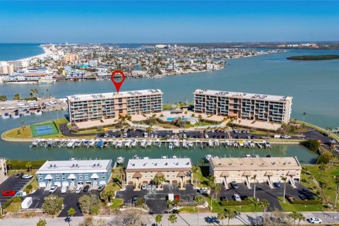 Condominio en venta en Treasure Island, Florida, 2 dormitorios, 109.16 m2 № 1717731 - foto 2