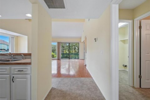 Condo in New Smyrna Beach, Florida, 1 bedroom  № 1838852 - photo 7