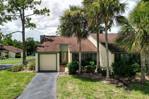 Condo in New Smyrna Beach, Florida, 1 bedroom  № 1838852 - photo 1