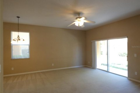 Townhouse in Sanford, Florida 3 bedrooms, 130.9 sq.m. № 2107236 - photo 3