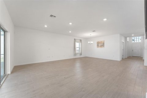 House in Ocala, Florida 3 bedrooms, 189.43 sq.m. № 2221462 - photo 18