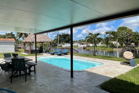 Villa ou maison à vendre à Miami, Floride: 3 chambres, 159.7 m2 № 2004090 - photo 5