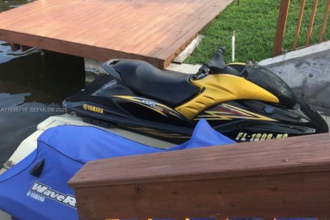 Villa ou maison à vendre à Miami, Floride: 3 chambres, 159.7 m2 № 2004090 - photo 11