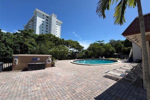 Condo in Wilton Manors, Florida, 1 bedroom № 2243882 - photo 25