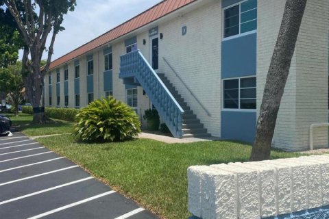 Condo in Wilton Manors, Florida, 1 bedroom № 2243882 - photo 27
