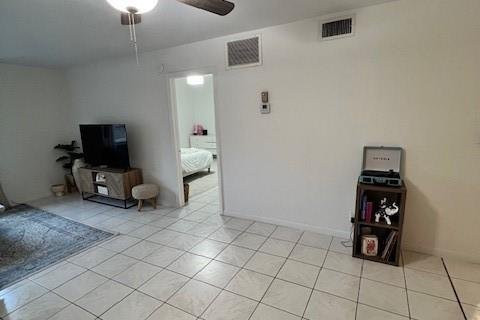 Condo in Wilton Manors, Florida, 1 bedroom № 2243882 - photo 15