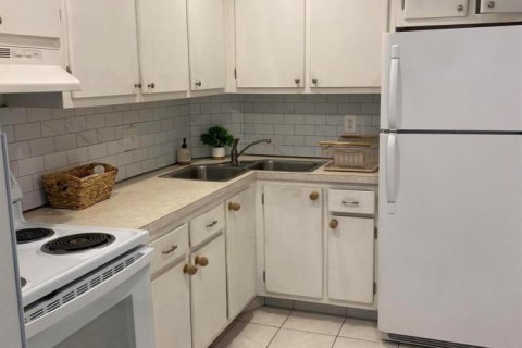 Condo in Wilton Manors, Florida, 1 bedroom № 2243882 - photo 26