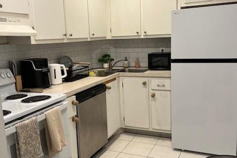 Condo in Wilton Manors, Florida, 1 bedroom № 2243882 - photo 11