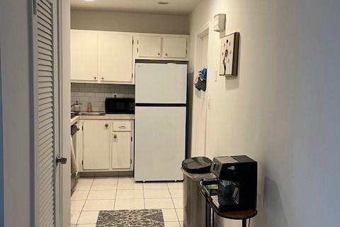 Condo in Wilton Manors, Florida, 1 bedroom № 2243882 - photo 4
