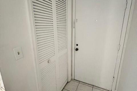 Condo in Wilton Manors, Florida, 1 bedroom № 2243882 - photo 16