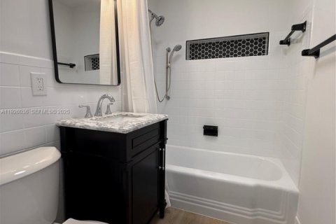 Villa ou maison à vendre à Miami, Floride: 4 chambres № 1984491 - photo 22