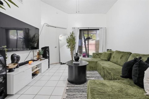Condo à Miami, Floride, 1 chambre  № 2279375