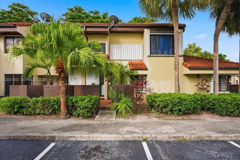 Copropriété à vendre à Miami, Floride: 1 chambre, 77.29 m2 № 2279375 - photo 3