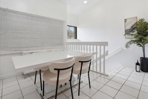Copropriété à vendre à Miami, Floride: 1 chambre, 77.29 m2 № 2279375 - photo 10