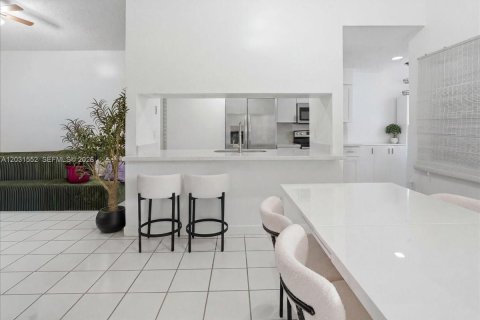 Copropriété à vendre à Miami, Floride: 1 chambre, 77.29 m2 № 2279375 - photo 14