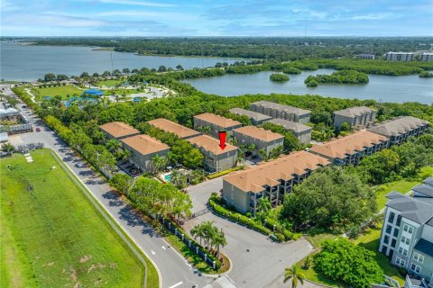 Townhouse in Seminole, Florida 3 bedrooms, 175.12 sq.m. № 2148722 - photo 12