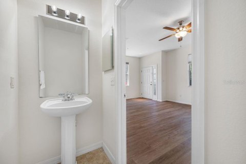 Touwnhouse à louer à Seminole, Floride: 3 chambres, 175.12 m2 № 2148722 - photo 7