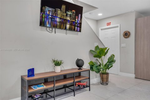 Купить виллу или дом в Форт-Лодердейл, Флорида 3 спальни, 111.95м2, № 2026247 - фото 12