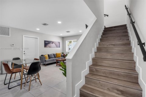 Купить виллу или дом в Форт-Лодердейл, Флорида 3 спальни, 111.95м2, № 2026247 - фото 13