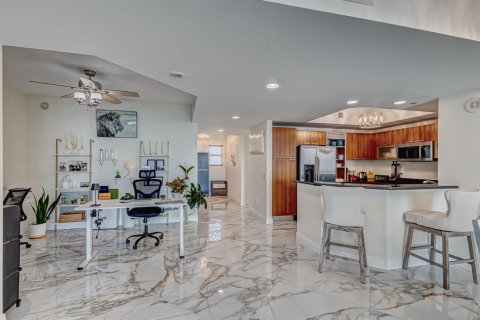 Condominio en venta en Riviera Beach, Florida, 2 dormitorios, 139.26 m2 № 2176620 - foto 14
