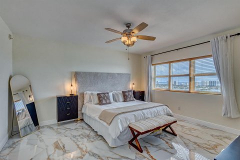 Condominio en venta en Riviera Beach, Florida, 2 dormitorios, 139.26 m2 № 2176620 - foto 29