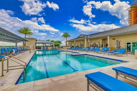 Condominio en venta en Riviera Beach, Florida, 2 dormitorios, 139.26 m2 № 2176620 - foto 8