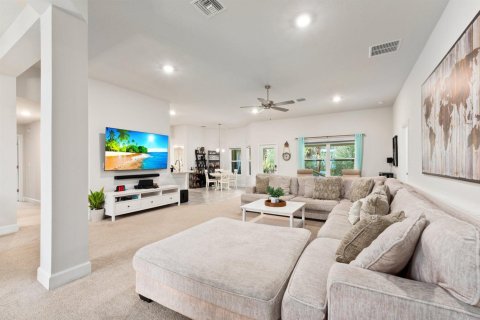 House in St. Lucie, Florida 4 bedrooms, 233 sq.m. № 2177190 - photo 18