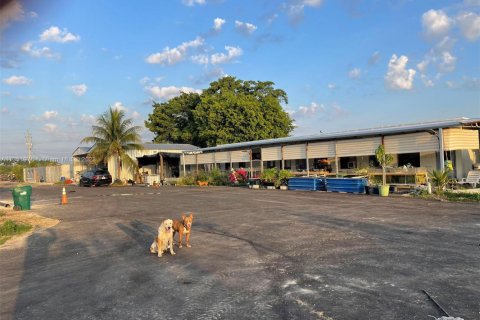 Propiedad comercial en venta en Miami, Florida № 2016588 - foto 14