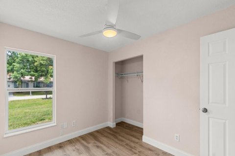 House in Vero Beach, Florida 2 bedrooms, 112.97 sq.m. № 2088320 - photo 18