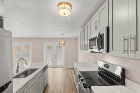 House in Vero Beach, Florida 2 bedrooms, 112.97 sq.m. № 2088320 - photo 14