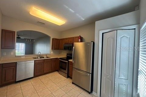 Touwnhouse à louer à Tampa, Floride: 3 chambres, 149.2 m2 № 2329415 - photo 8